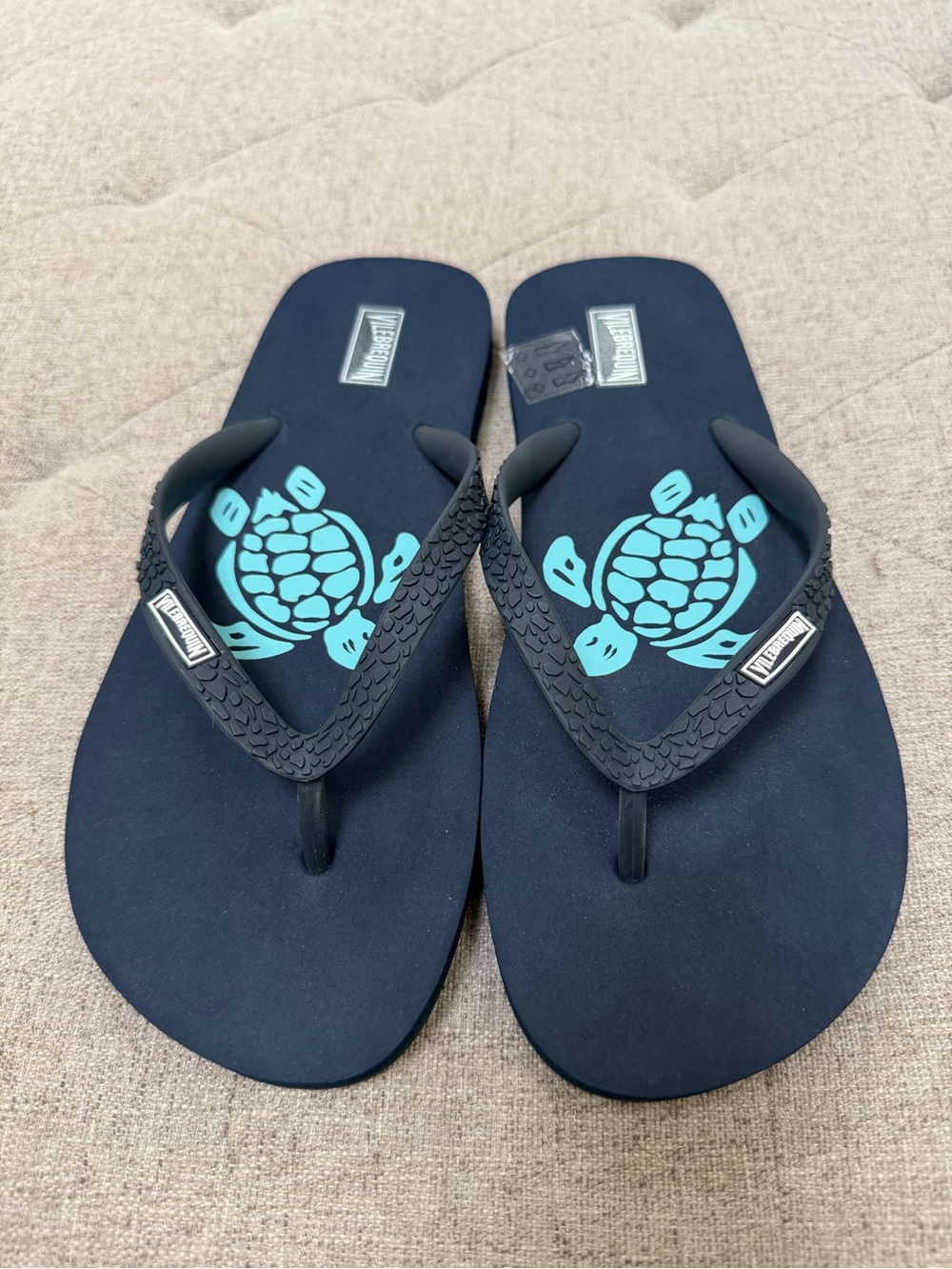 NEW OR LIKE NEW MENS SIZE 38/39 (US6) VILBREQUIN TURTLE FLIP FLOP SANDALS topaz